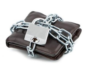 locked wallet lock 370x280